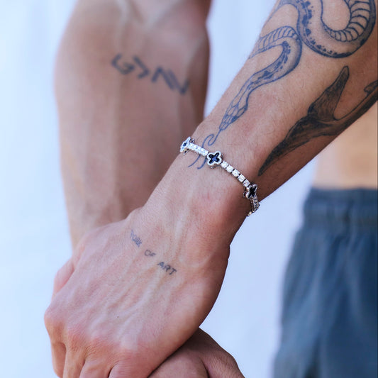 Black Clover Zirconia Bracelet