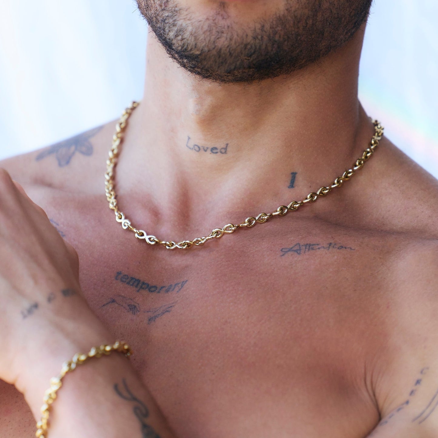 SIN8 Necklace Gold